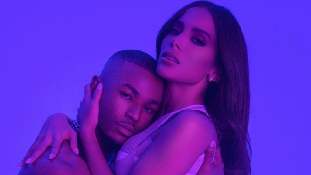 Anitta e Ayoub no clipe "Envolver" (Foto: Reprodução/Instagram)